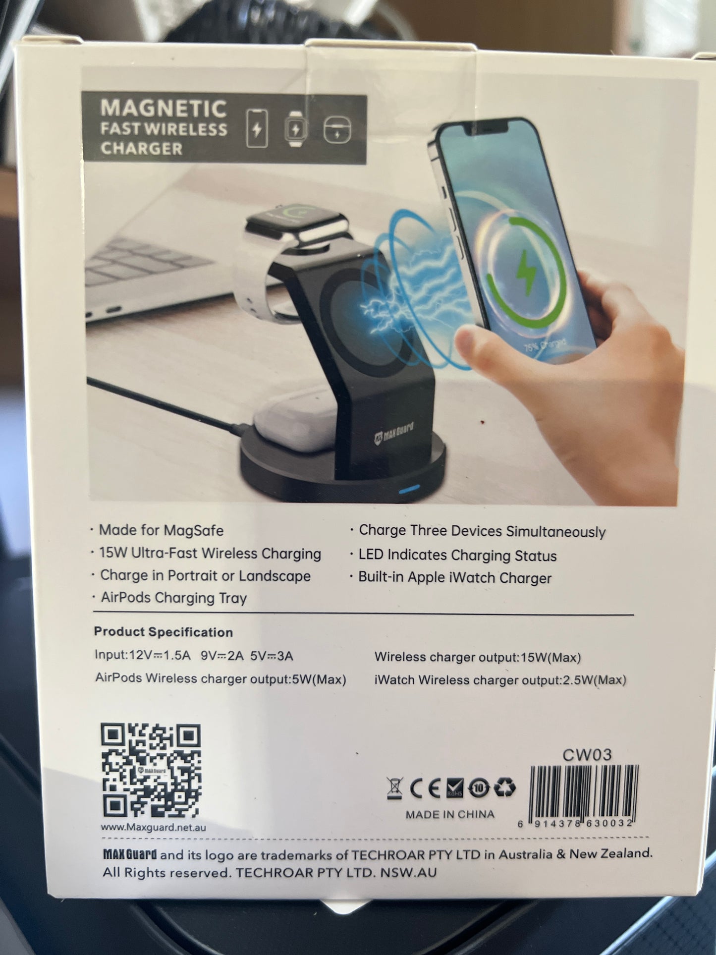3 in 1 Magnetic Wireless Charging CW03